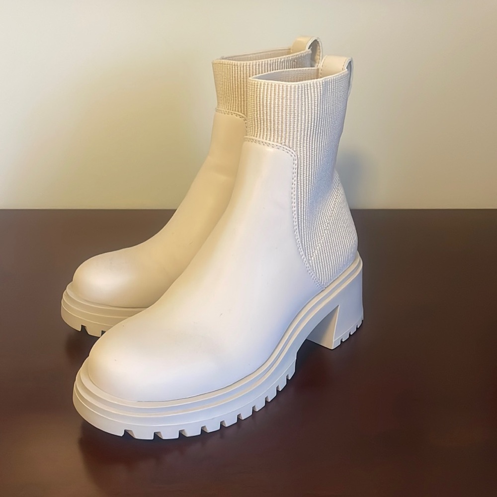 Steve Madden Holley Chelsea Boot